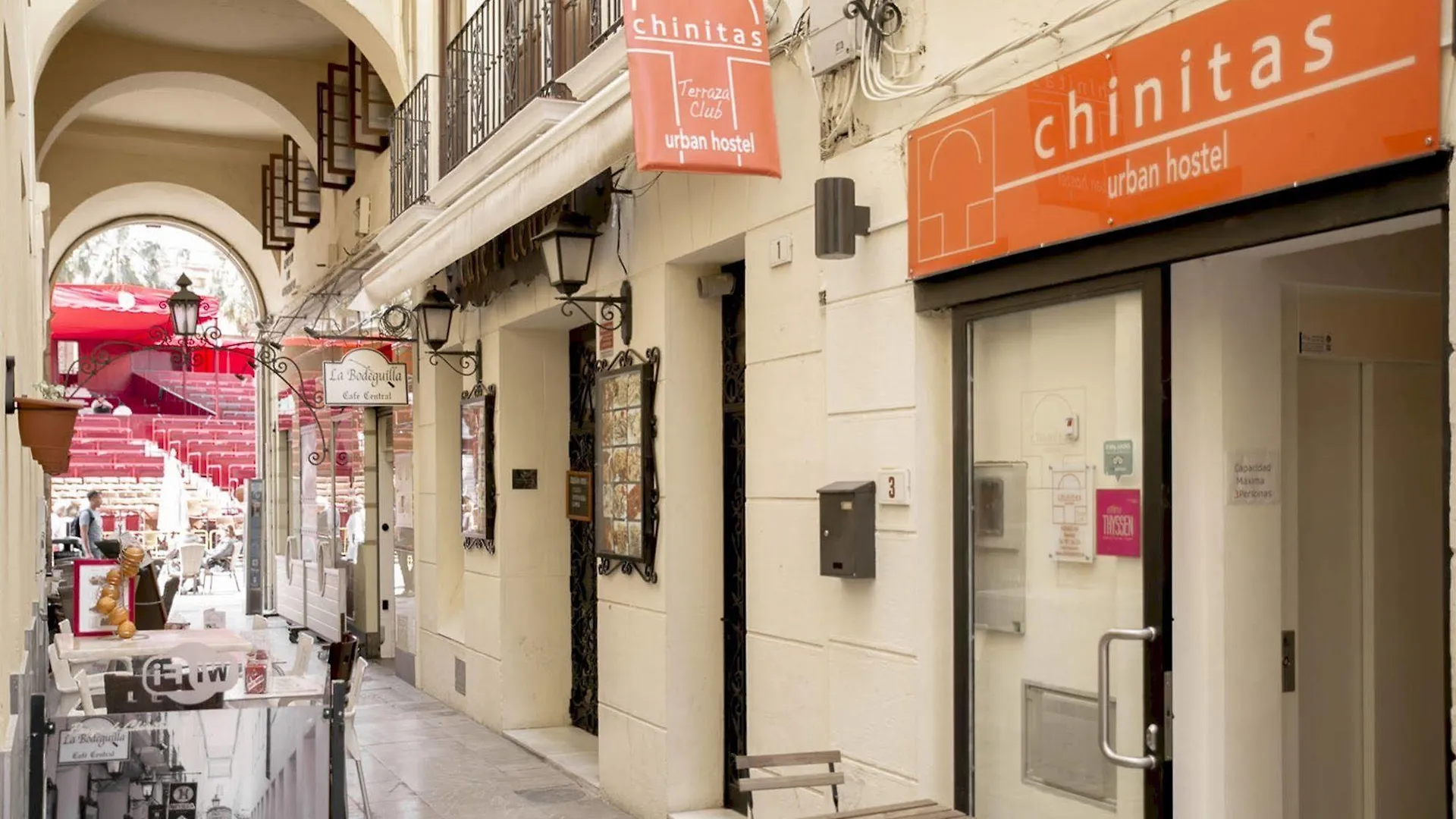 Chinitas Urban Hostel Malaga 2*,