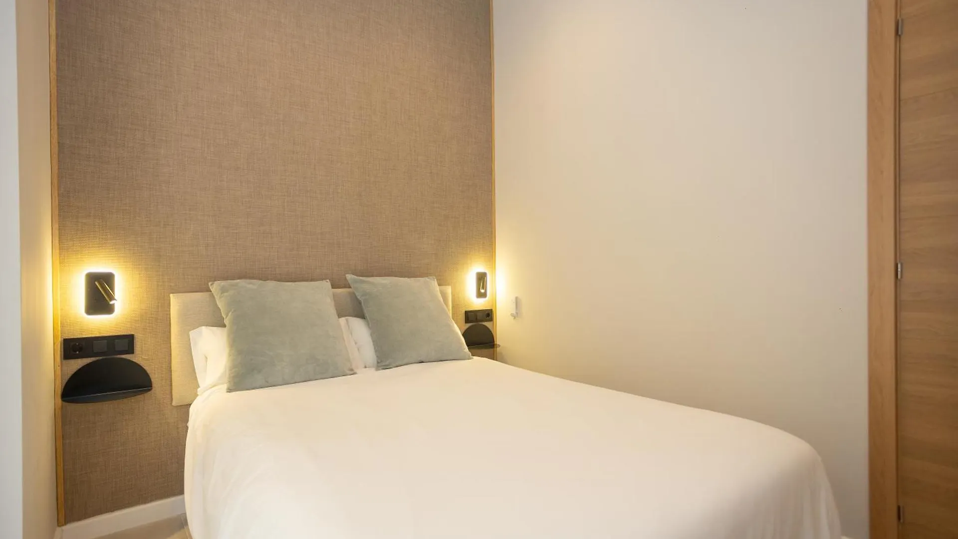 Hostel Chinitas Urban Rooms Malaga