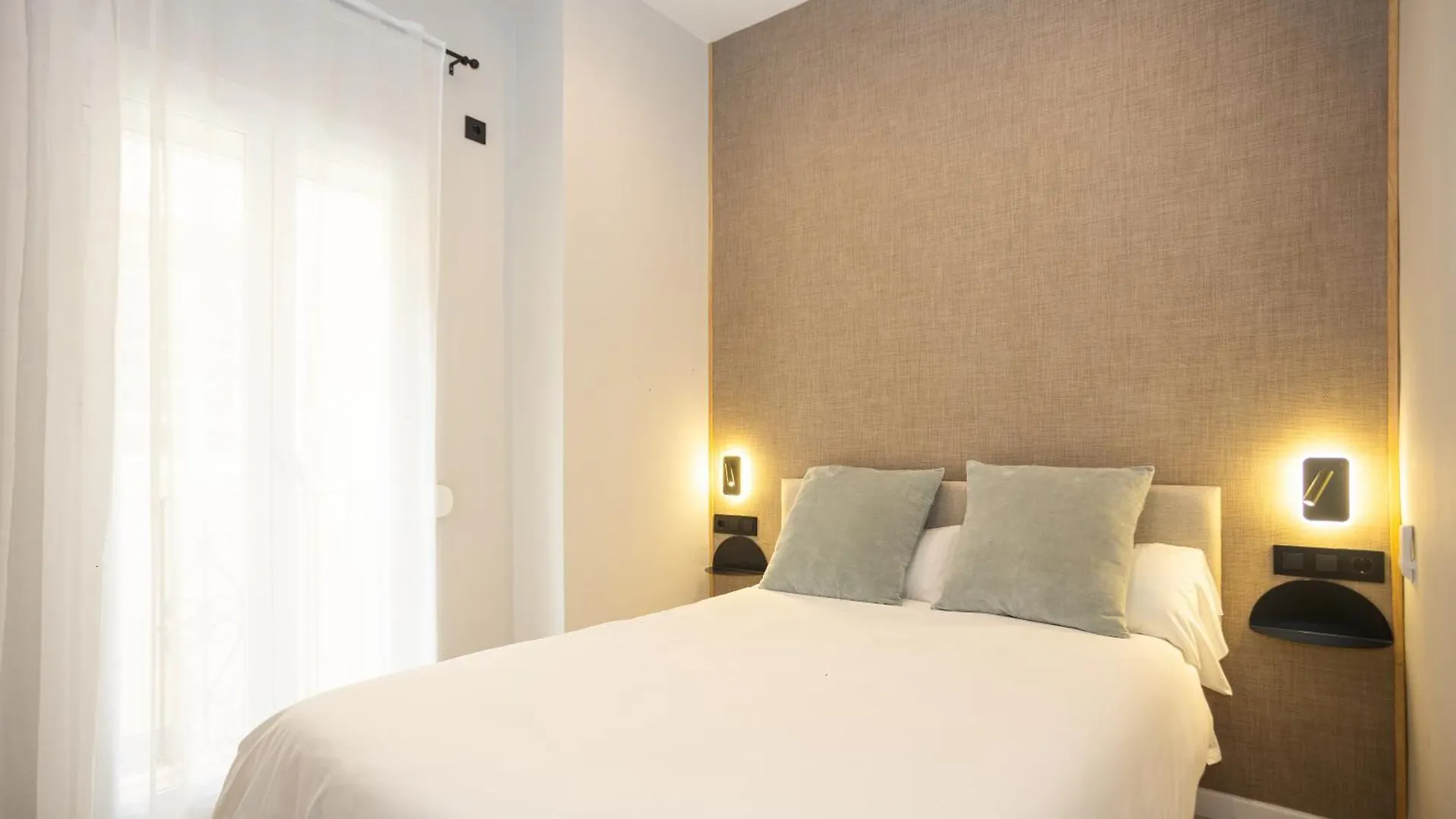 Chinitas Urban Rooms Malaga
