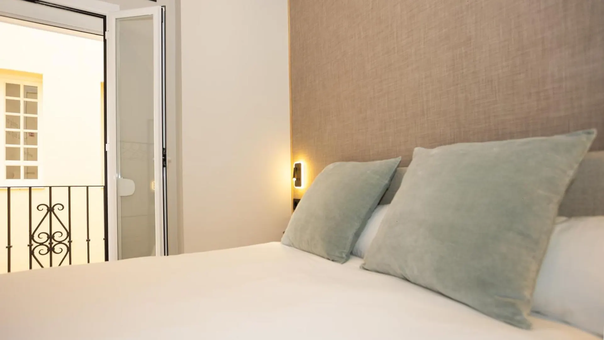מאלגה Chinitas Urban Rooms אכסניה