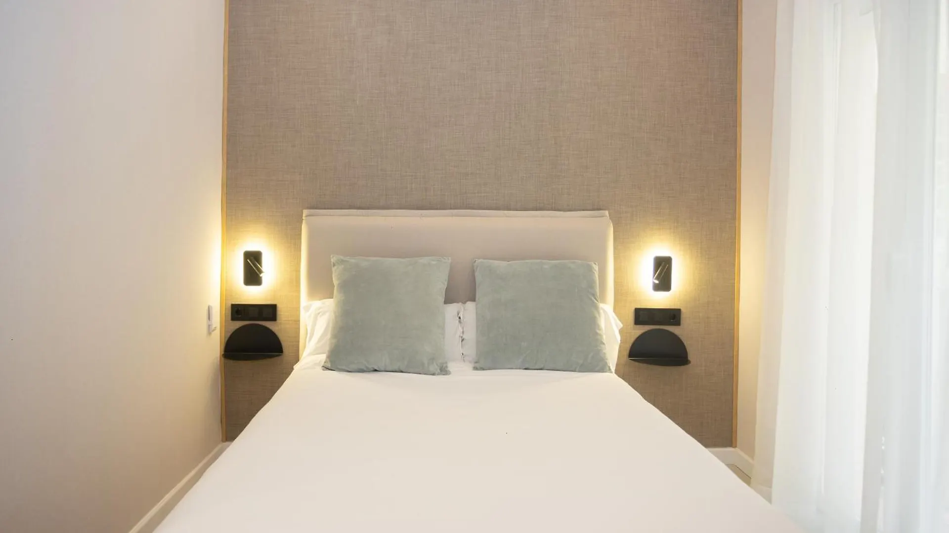 Hostel Chinitas Urban Rooms Malaga