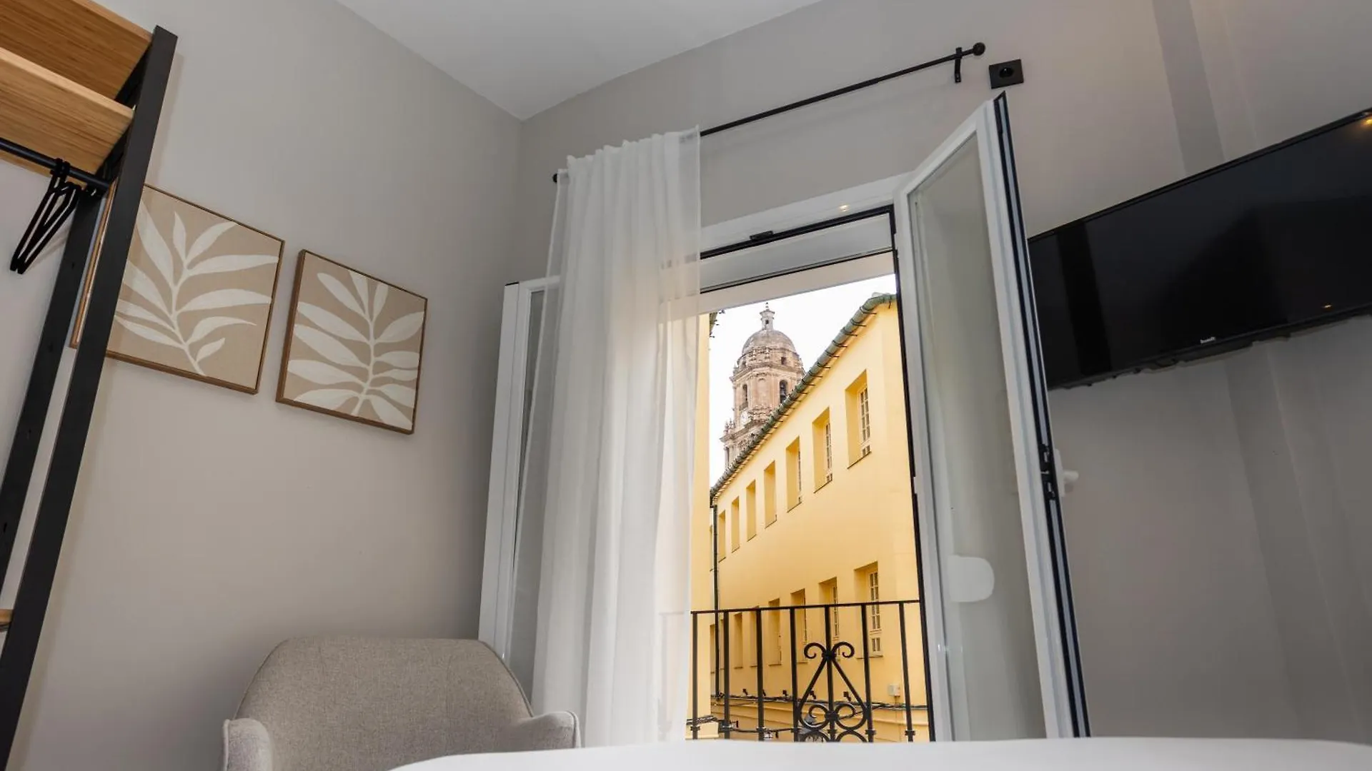 Chinitas Urban Rooms Malaga Hostel